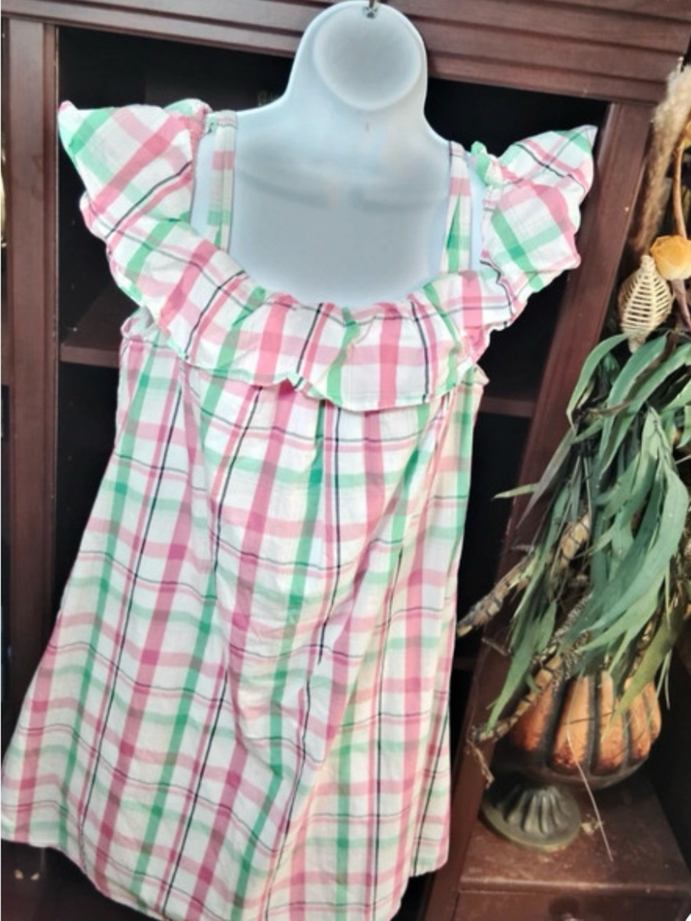 crown & ivy Pink and Green Plaid Ruffle-Shoulder Button-Front Top - Picture 4 of 6